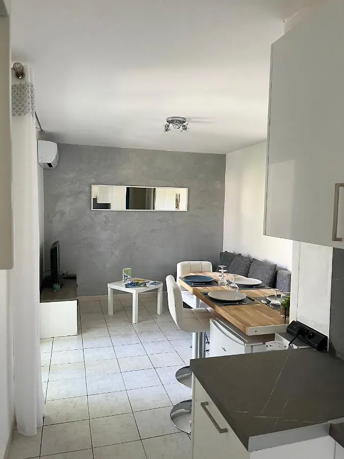 Апартаменты Appartement Cosy Сис-Фур-Ле-Пляж